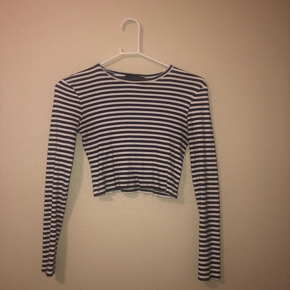 long sleeve crop top